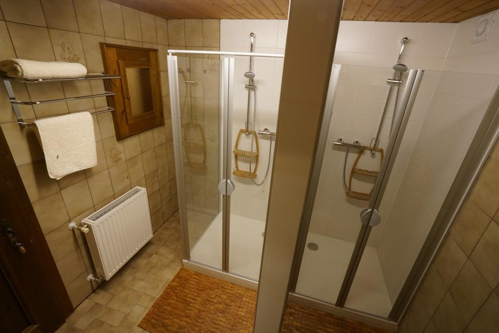דירות ניוסטיפט אים סטובאיטל Haus Ruetzbach חדר תמונה